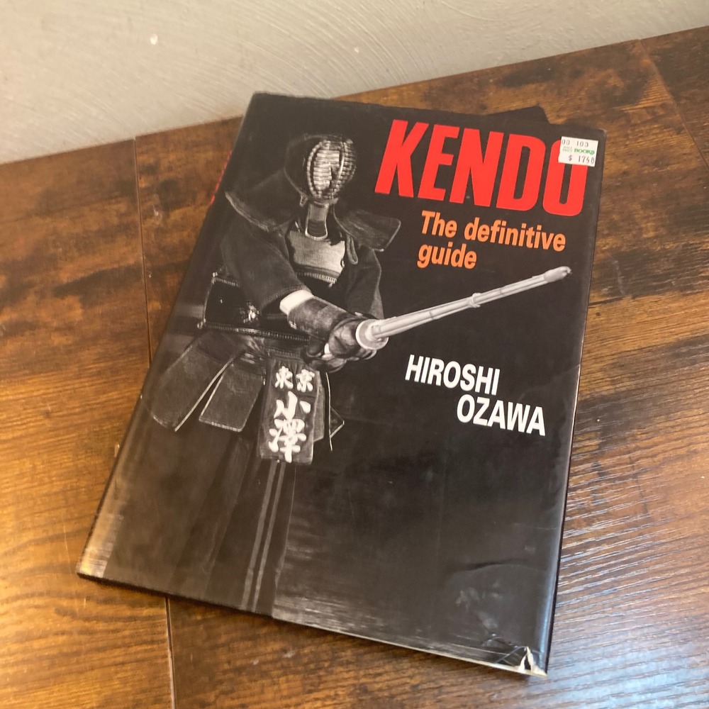 Kendo The Definitive Guide Hiroshi Ozawa First Edition HC DJ Book 1997 Martial